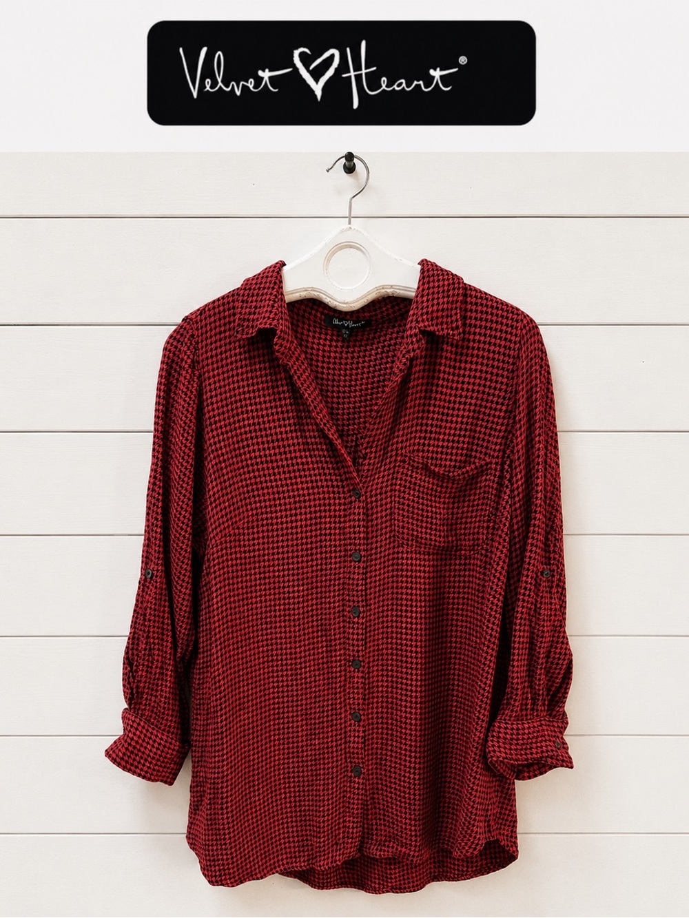 VELVET HEART – Red & Black Houndstooth Button-Up Shirt (Size 1X)